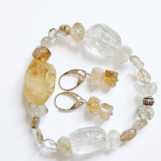 Tritriin ja maäkristallidest komplekt kinkekarbis