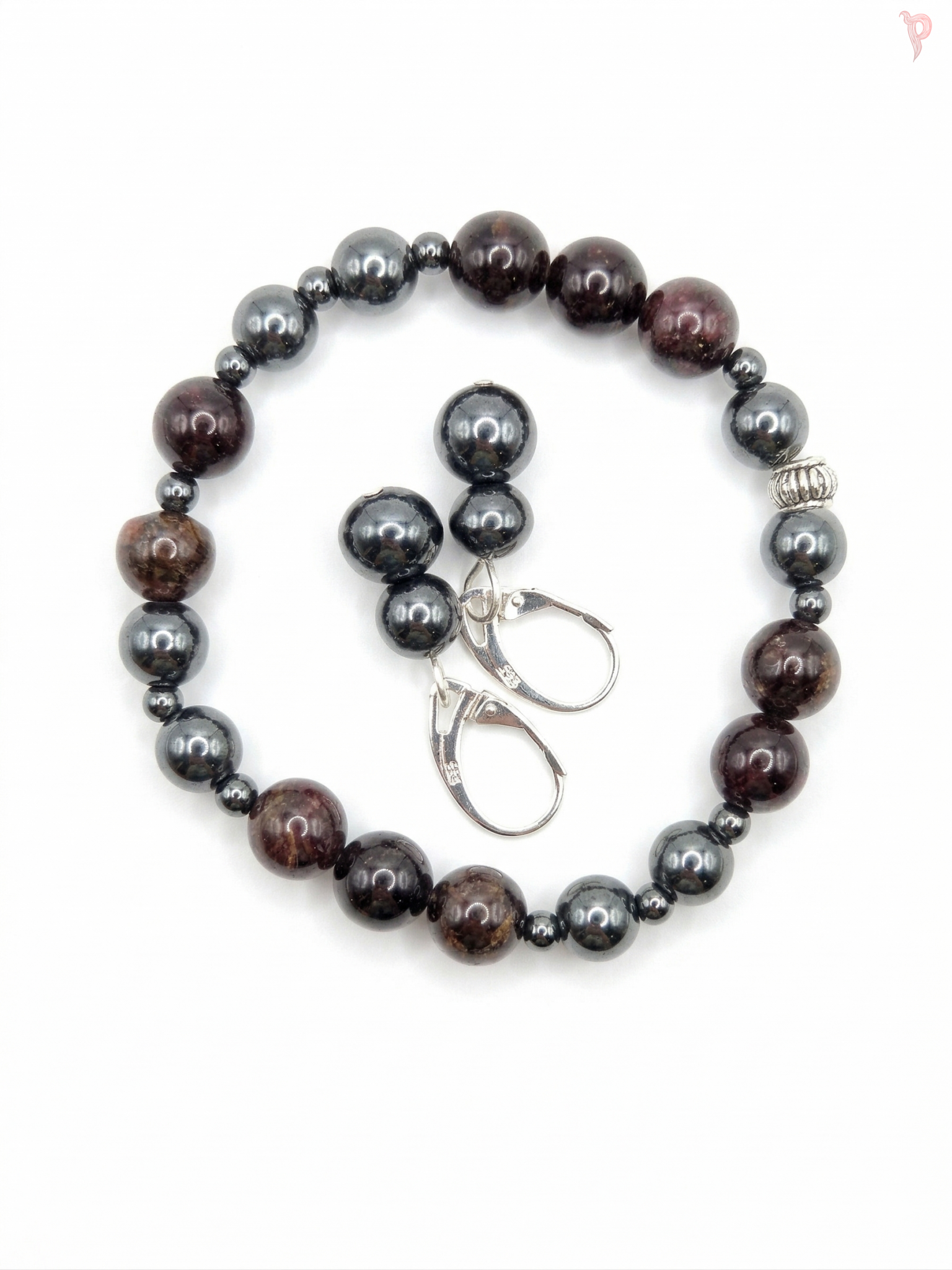 Almandiin granaat ja hematiit käsitöö käevõru kuldses karbis