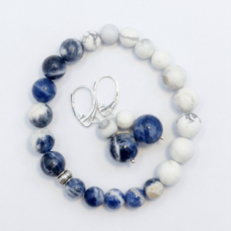 Käsitööna valminud ehtekomplekt hauliidi ja sodaliidiga