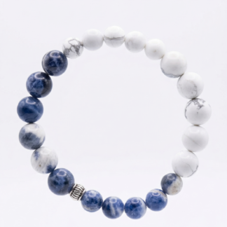 Käsitöö käevõru hauliidi ja sodaliidiga.